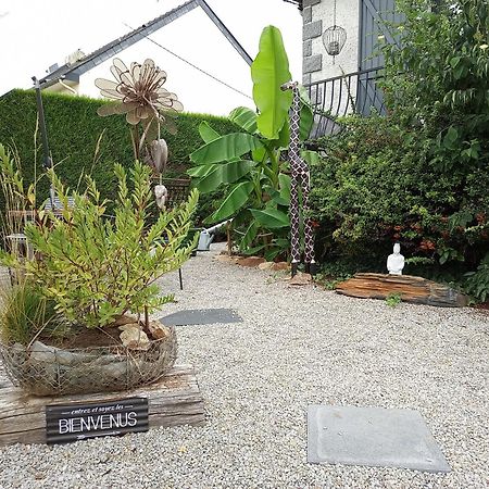 Maison Reposant Arconnay Et Jardin Apartment Exterior photo